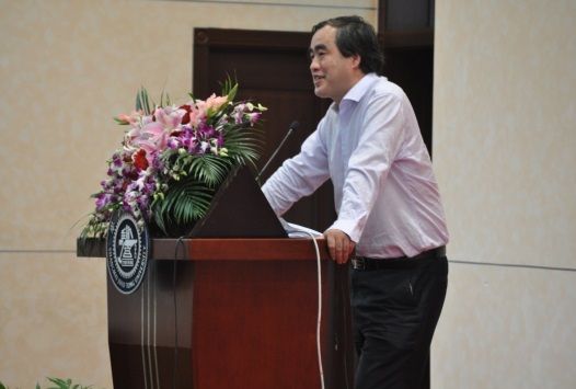 上海交通大学人文艺术研究院副院长谢耘耕