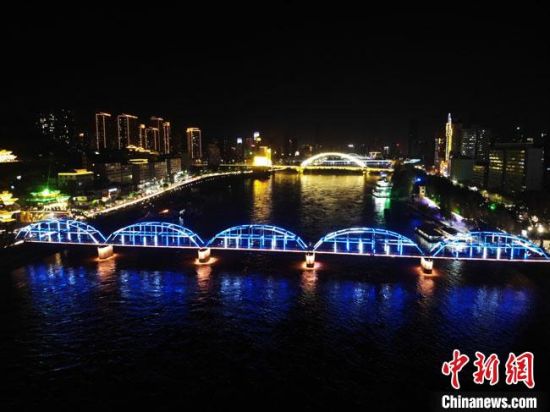 图为黄河兰州段夜景。(资料图) 杨艳敏 摄