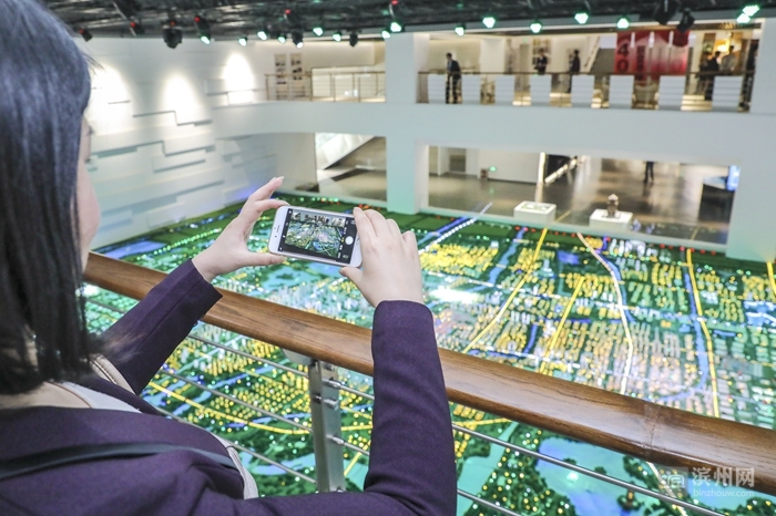 “儒商滨州行 乡音叙乡情”活动与会嘉宾考察滨州市特色产业发展情况